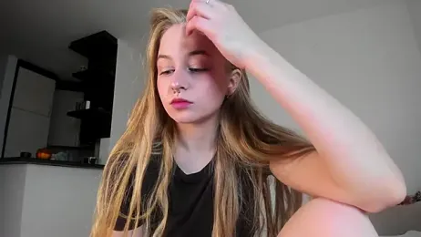 MiaMews webcam model stream image