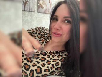 Y_Leiki webcam model stream image