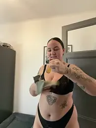 Orgasmille webcam stripchat model stream image