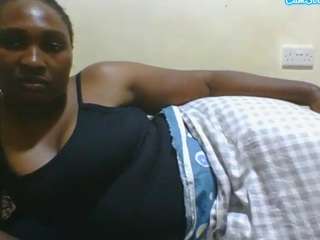 cutyleila webcam model stream image