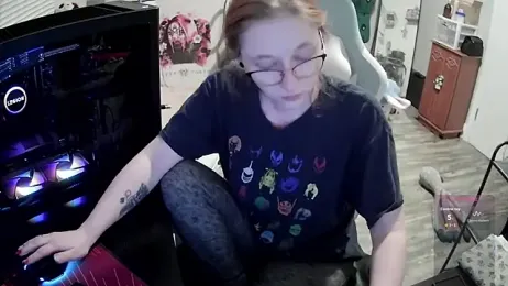 LilyFoxxx webcam model stream image
