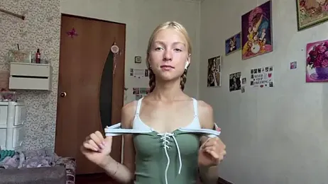 AliceGilbert_ webcam model stream image