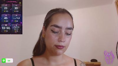 khloeMoon webcam model stream image