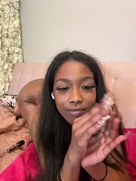 mismialove webcam model stream image