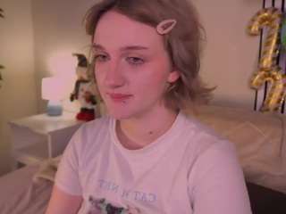 elliejay1 webcam camsoda model stream image