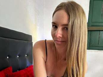 AngieHouston webcam model stream image