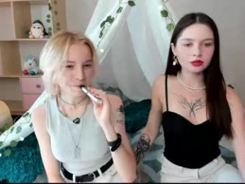 pink_lila18 webcam model stream image