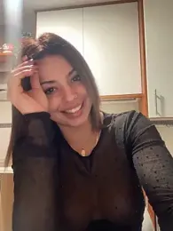 Noeliagglow webcam model stream image