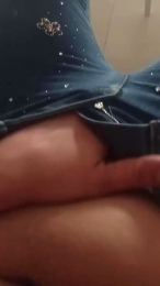 Noemymonella webcam model stream image