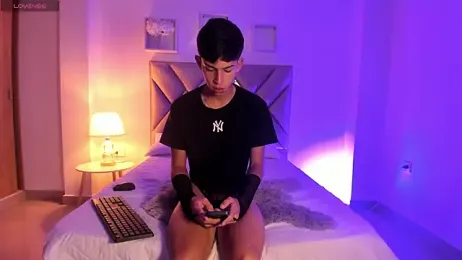 Baby_noahtt webcam stripchat model stream image
