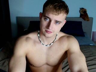 Bengie Lauper webcam model stream image