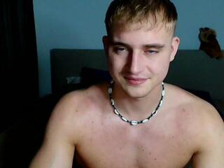 Bengie Lauper webcam model stream image