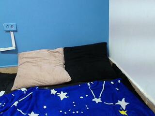 Paige Star webcam model stream image