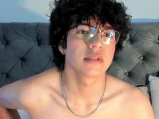 miilowolf webcam model stream image