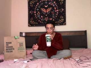 xzoexx webcam model stream image