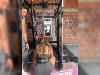 Alannafit webcam model stream image