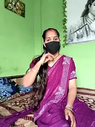 Pyasi111 webcam model stream image