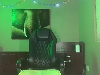 JuicyJoshy webcam model stream image