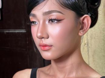 CloeBratzy webcam model stream image