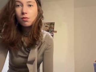 karinesolverud webcam camsoda model stream image