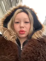 babydolll webcam model stream image