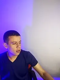 jac0b_x webcam stripchat model stream image