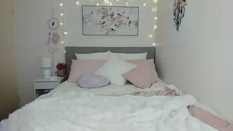 lunaraeXO webcam model stream image