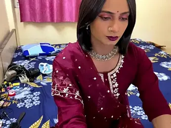 LuvLayla webcam model stream image