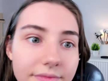 approche_toi_petite webcam model stream image