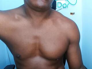 Kendo Muscle Big webcam model stream image