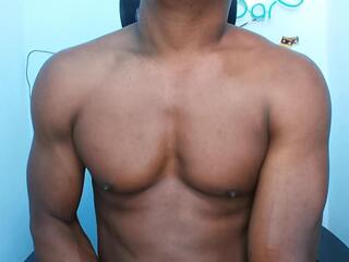 Kendo Muscle Big webcam model stream image