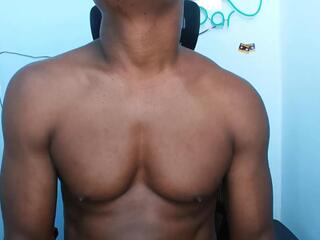 Kendo Muscle Big webcam model stream image