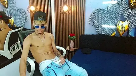 Skinny_cute_Alyer webcam model stream image