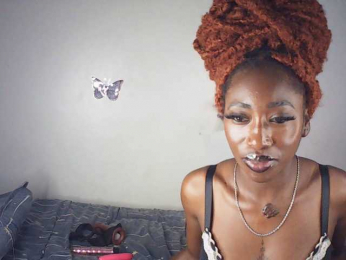 LeylieCandy webcam model stream image