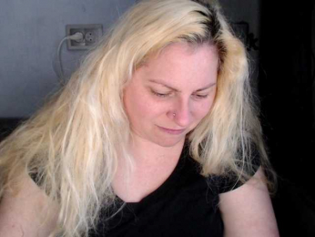 candycream74 webcam model stream image