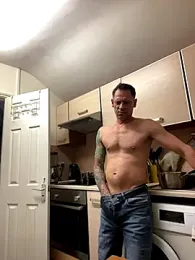 Yourhotboy_42 webcam model stream image