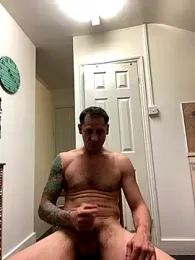 Yourhotboy_42 webcam model stream image