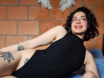 GretaMo webcam model stream image
