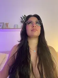 shainadavis webcam model stream image