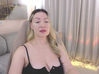 LELEYA webcam model stream image
