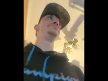 Polaroid_White webcam stripchat model stream image