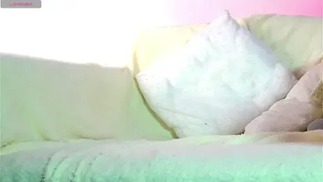 Avrilmoon webcam model stream image