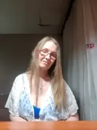 Evelina_cute webcam model stream image