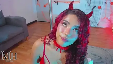 MizzHell webcam model stream image