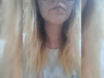 Belosneshkaaaaaa webcam model stream image