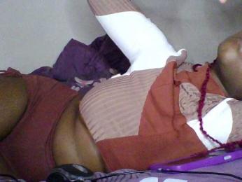 Prettyval webcam model stream image