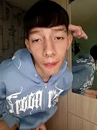 heyy_noah11 webcam model stream image