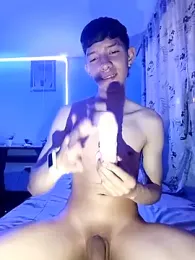 heyy_noah11 webcam model stream image