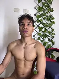 NelModel1 webcam model stream image