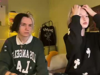 veryraretwins webcam chaturbate model stream image